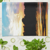 山の湖に虹の夕日 キッチンタオル (折り畳み)