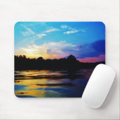 山の湖に虹の夕日 マウスパッド (マウス)