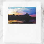 山の湖に虹の夕日 長方形シール (バッグ)