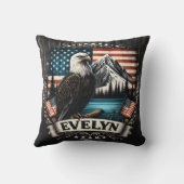 山の湖の近くに旗を持って営巣するハゲワシ クッション (裏面)