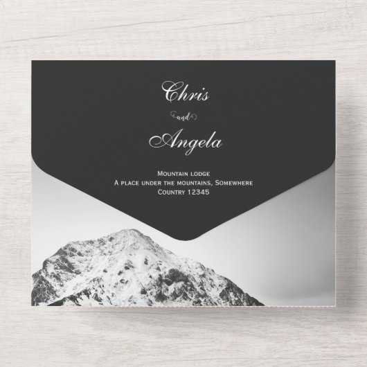 山の結婚下の白と黒 オールインワン招待状 (裏面)