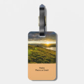 山の荷物タグの上の日没 ラゲッジタグ (裏面縦)