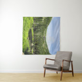 山の谷の小さな池 タペストリー (インサイチュ(横))