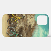 山の近くに4台の通勤バイク Case-Mate iPhoneケース (裏面 (横))