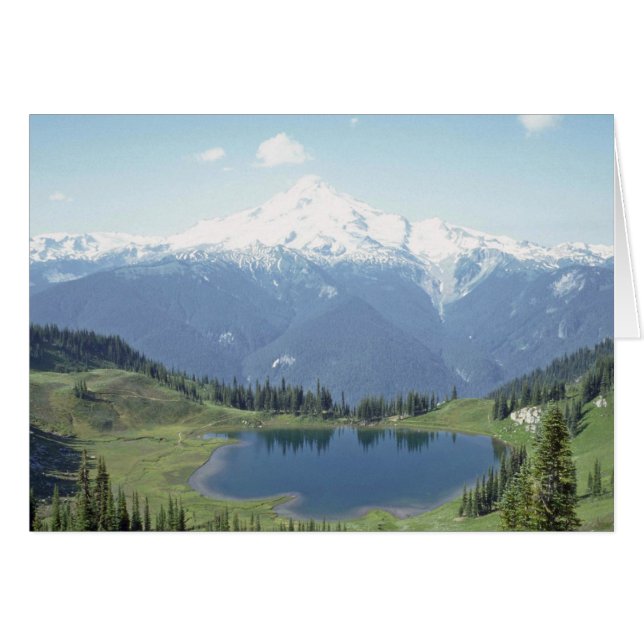 山の間の湖 (正面横)