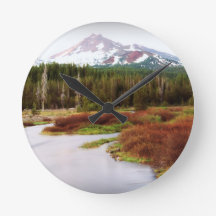 山の雪の南西凍っていられていた冬の秋