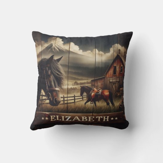 山の雲の素朴下の納屋の馬 クッション (裏面)