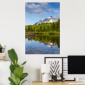 山の頂がビーバー池に反射する ポスター (ホームオフィス)
