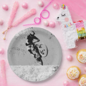 山の頂上 – 山バイクもしくは自転車に乗る人 ペーパープレート (パーティー)