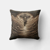 山の風景の上に威厳のある十字架 クッション (裏面)