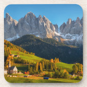 山の風景を持つ教会と村 コースター (正面)