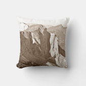 山の風景グレーモダン表示 クッション (正面)