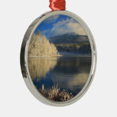 山のMonadnockの最初雪 メタルオーナメント (右)