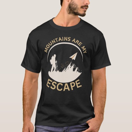 山はスキーでの私の逃避行 Tシャツ (正面)