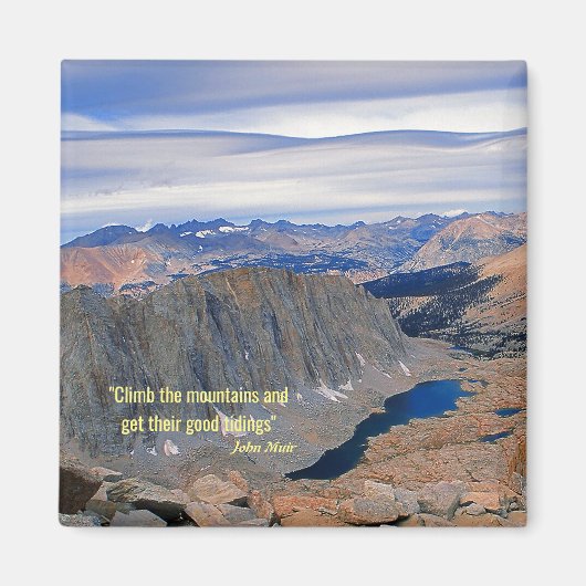 山を登る マグネット (正面)