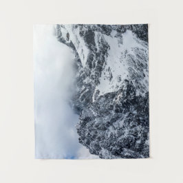 山を覆う威厳のある雲 タペストリー