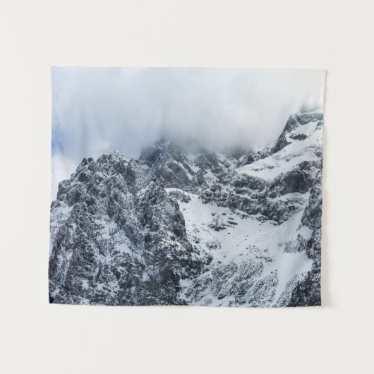 山を覆う威厳のある雲 タペストリー (正面(横))