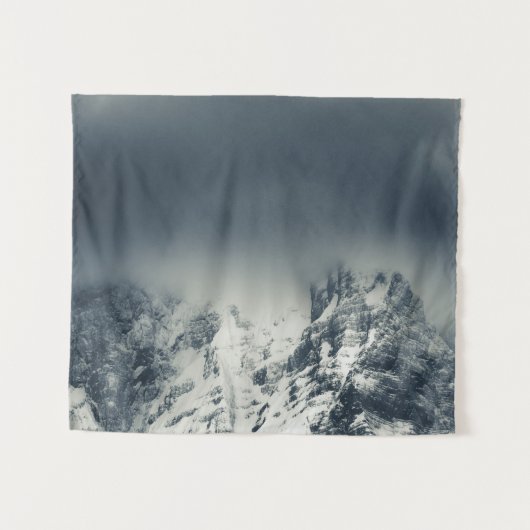 山を覆う闇と雲 タペストリー (正面(横))