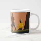 山を見渡すヴィンテージ旅行のポスター ジャンボコーヒーマグカップ (右)