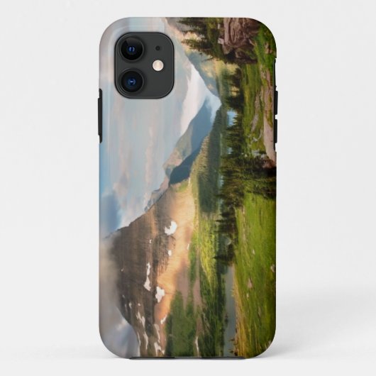 山を通って掃除する雲 Case-Mate iPhoneケース (裏面)