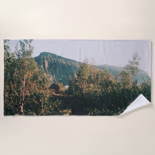 山ケブネカイゼへの道 – キルナ – スウェーデン ビーチタオル (正面)