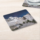 山ラシュモアタイムラプススカイ スクエアペーパーコースター (アングル)