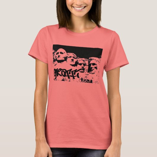 山ラシュモア落書き Tシャツ (正面)