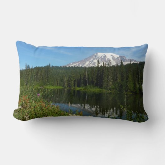 山レイニアレイクリフレクションとワイルドフラワー ランバークッション (正面)