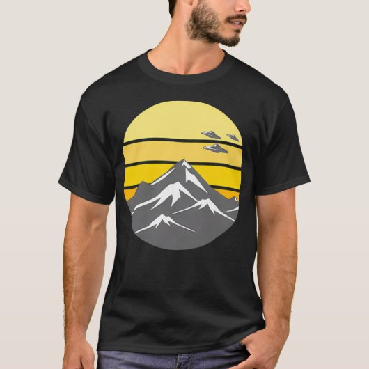 山上のUFO Tシャツ (正面)