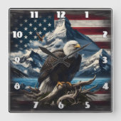 山威厳のあるとアメリカ国旗の上のワシ スクエア壁時計 (正面)