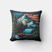 山威厳のあると旗で覆われたワシ クッション (正面)