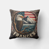 山威厳のあると旗の背景を持つワシ クッション (裏面)