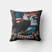 山威厳のあると旗を持つ枝にワシ クッション (裏面)