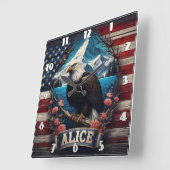 山威厳のあると旗を見下ろすワシ スクエア壁時計 (傾斜)