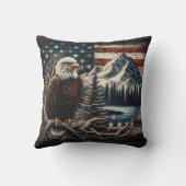 山威厳のあると日没の近くに止まったワシ クッション (裏面)