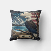山威厳のある近きイーグル国旗 クッション (裏面)