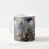 山摺鉢の旗揚げ,硫黄島, 1945 コーヒーマグカップ (正面左)