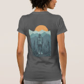 山林の夕焼け バックパッカー 女子 Tシャツ (裏面)