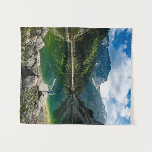 山湖にいる人 タペストリー (正面(横))