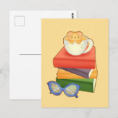 山積みの本とティーカップベア ポストカード (正面/裏面)