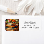 山積みヴィンテージ本かわいらし花 ラベル (インサイチュ)