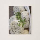 山羊フランスのチーズ-山形-ハーブを付ける ジグソーパズル (縦)