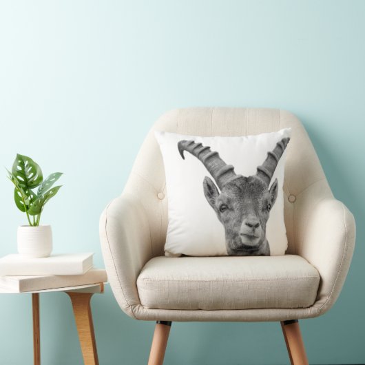 山羊座の白黒森林動物の写真 クッション (椅子)