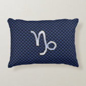山羊座〔占星術の〕十二宮図シンボルネイビーブルーカーボンファイバー アクセントクッション (正面)