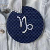 山羊座〔占星術の〕十二宮図シンボルネイビーブルーカーボンファイバー 缶バッジ (インサイチュ)