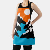 山脈に沿った山脈の川の風景 エプロン (インサイチュ)