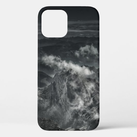 山脈のグレースケール写真 Case-Mate iPhoneケース (裏面)