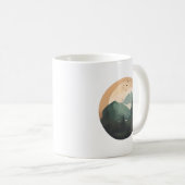 山頂の日の出:静かな山の景色 コーヒーマグカップ (正面右)