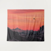 山 オレンジ色の夕焼け 鳥が空を飛ぶ タペストリー (正面(横))