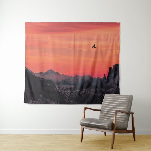 山 オレンジ色の夕焼け 鳥が空を飛ぶ タペストリー (インサイチュ(横))